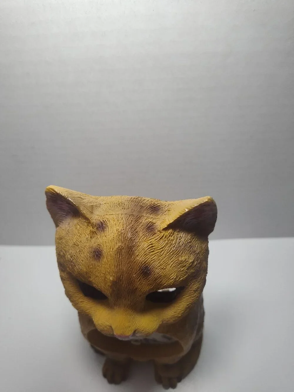 Richard Ward Winking Cat Mantle or Wall Clock Moving Eyes Quartz Works Tested